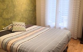 Chambre dans un écrin de verdure